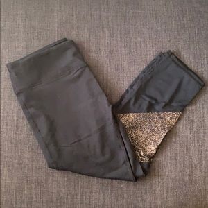Fabletics crop leggings 🖤